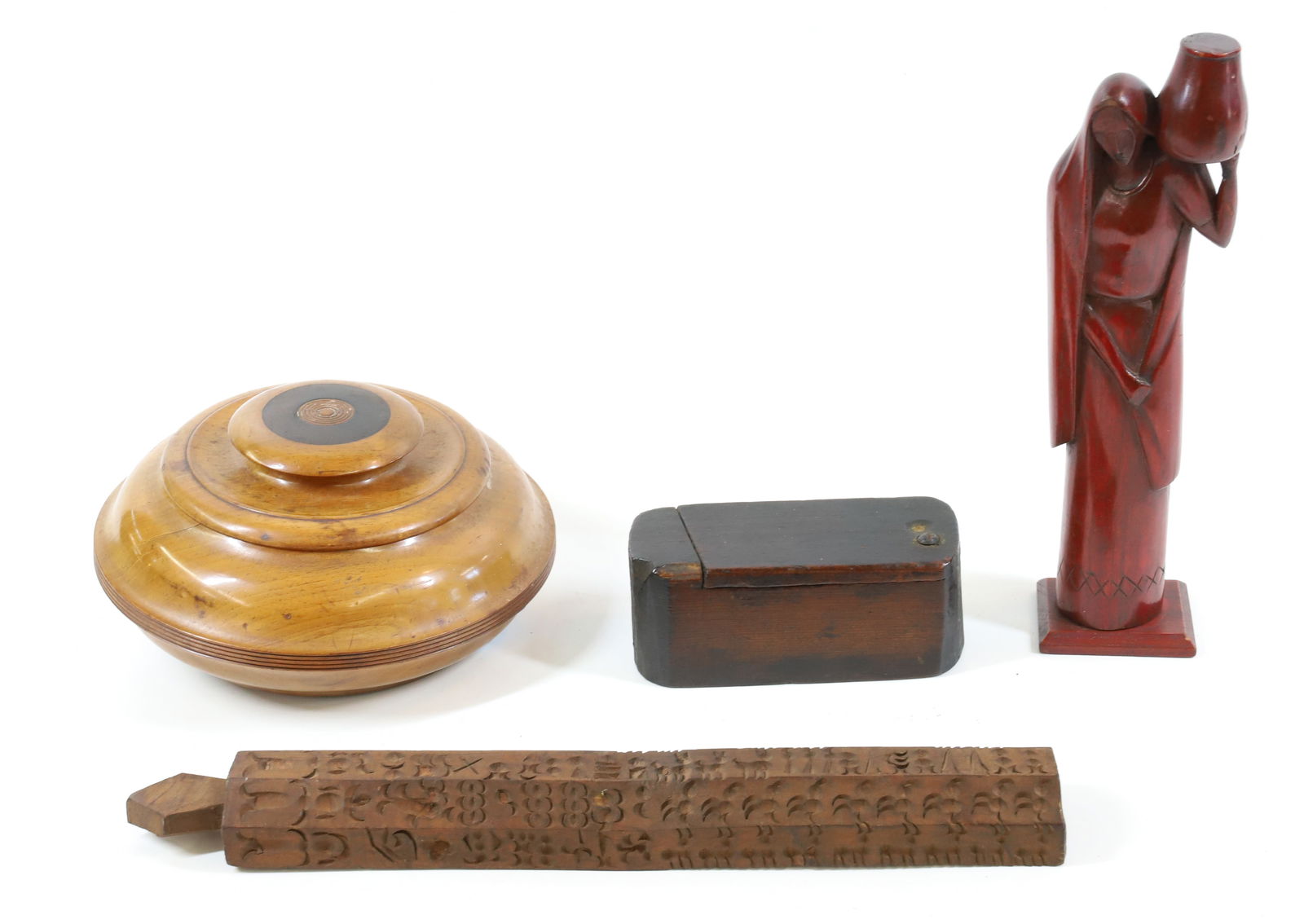 LOT OF WOODENWARE (1 of 3)