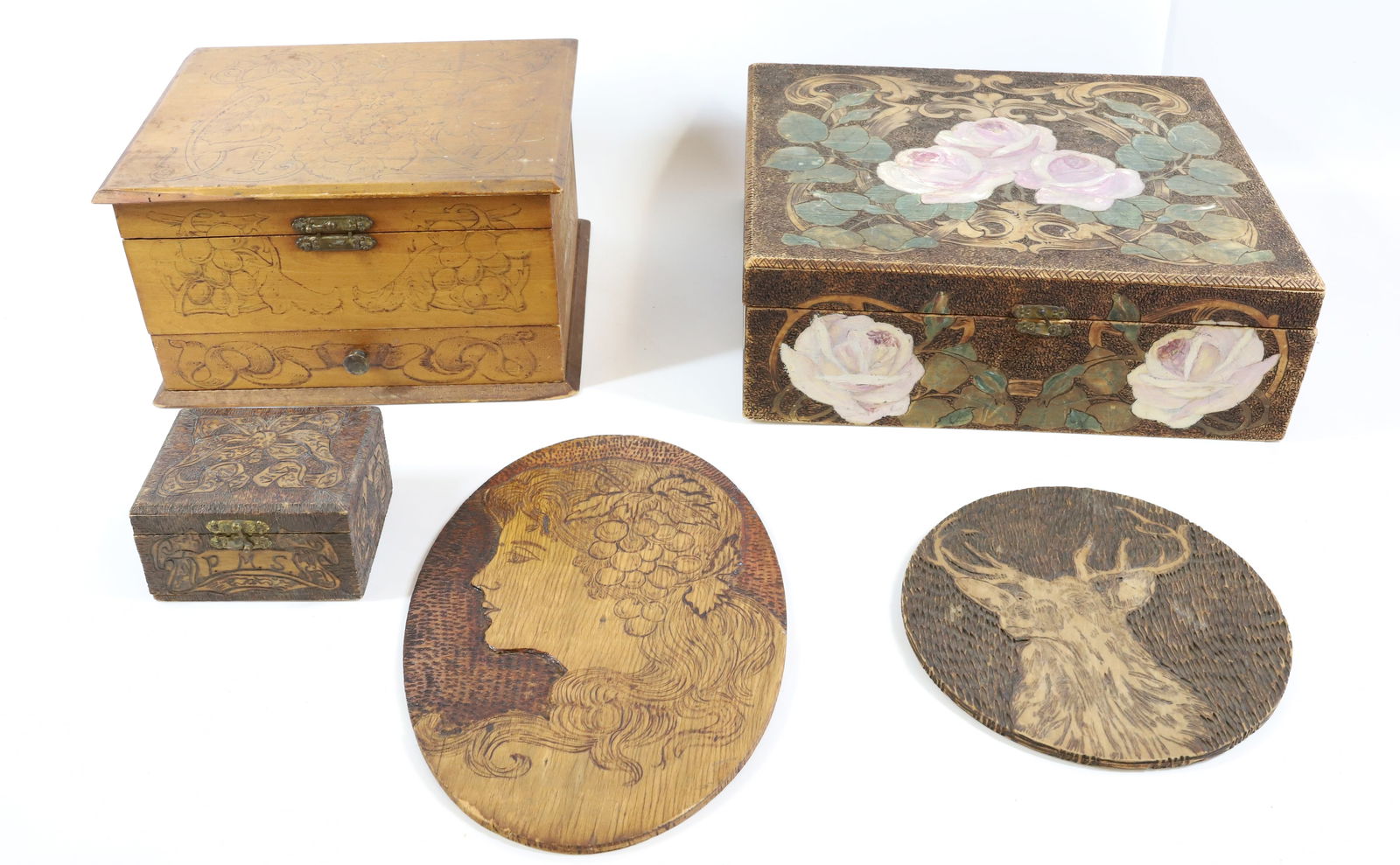 LOT OF PYROGRAPHY DECORATED BOXES AND PLAQUES (1 of 5)