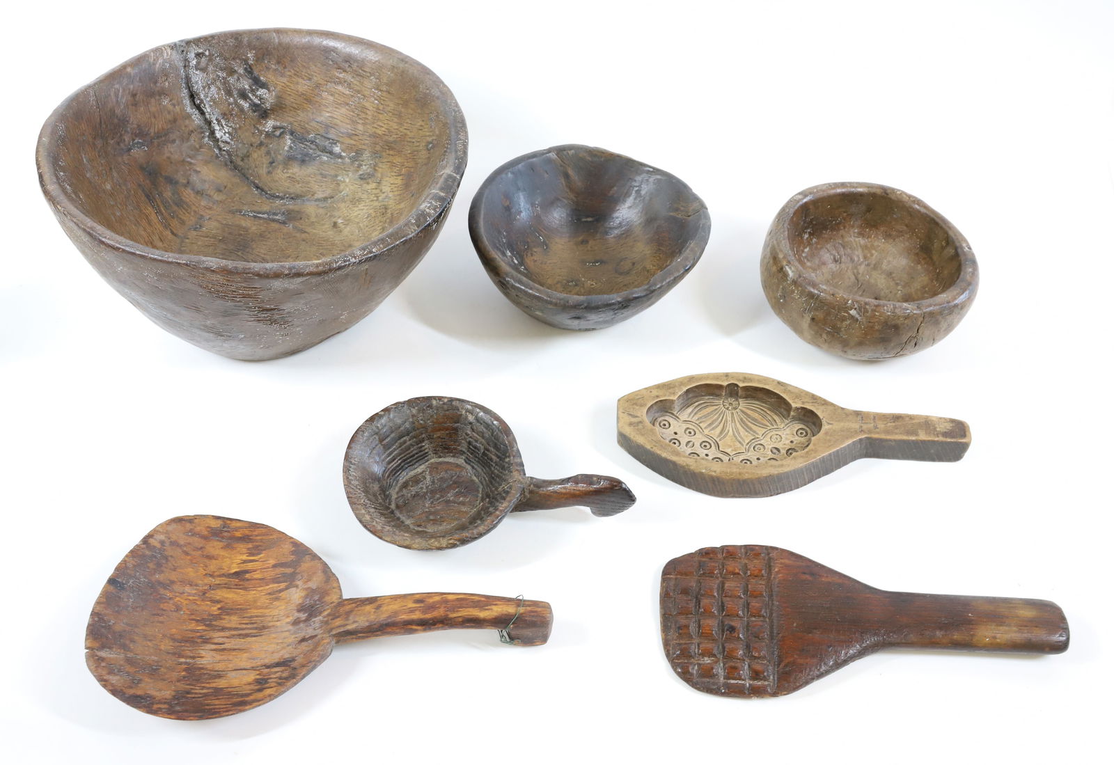 LOT OF HEAVY WOODEN BOWLS AND PADDLES (1 of 4)