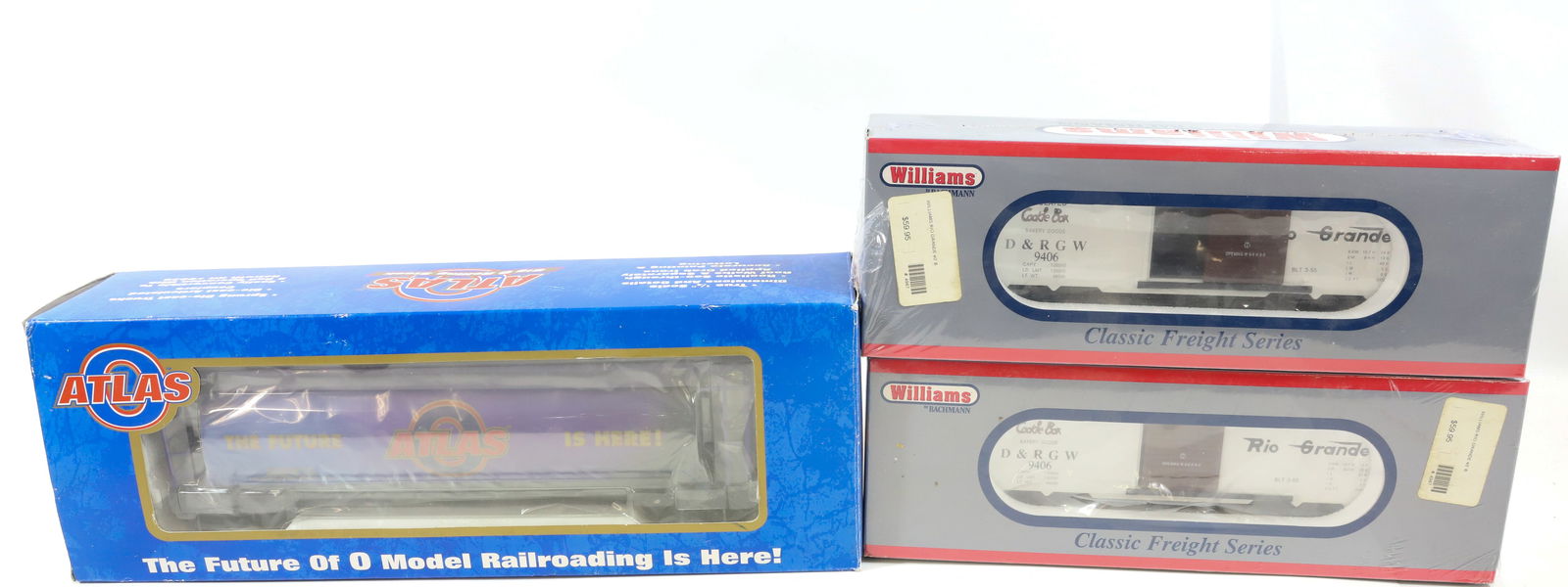 (3) VINTAGE O GAUGE TRAIN CARS (1 of 6)