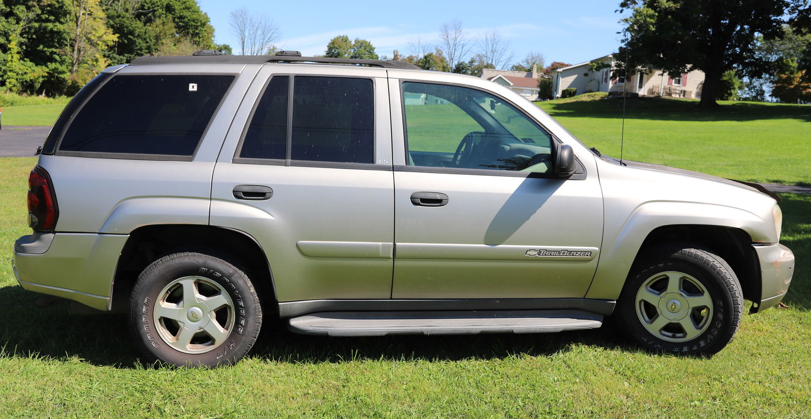 2002  CHEVROLETE TRAILBLAZER (1 of 5)