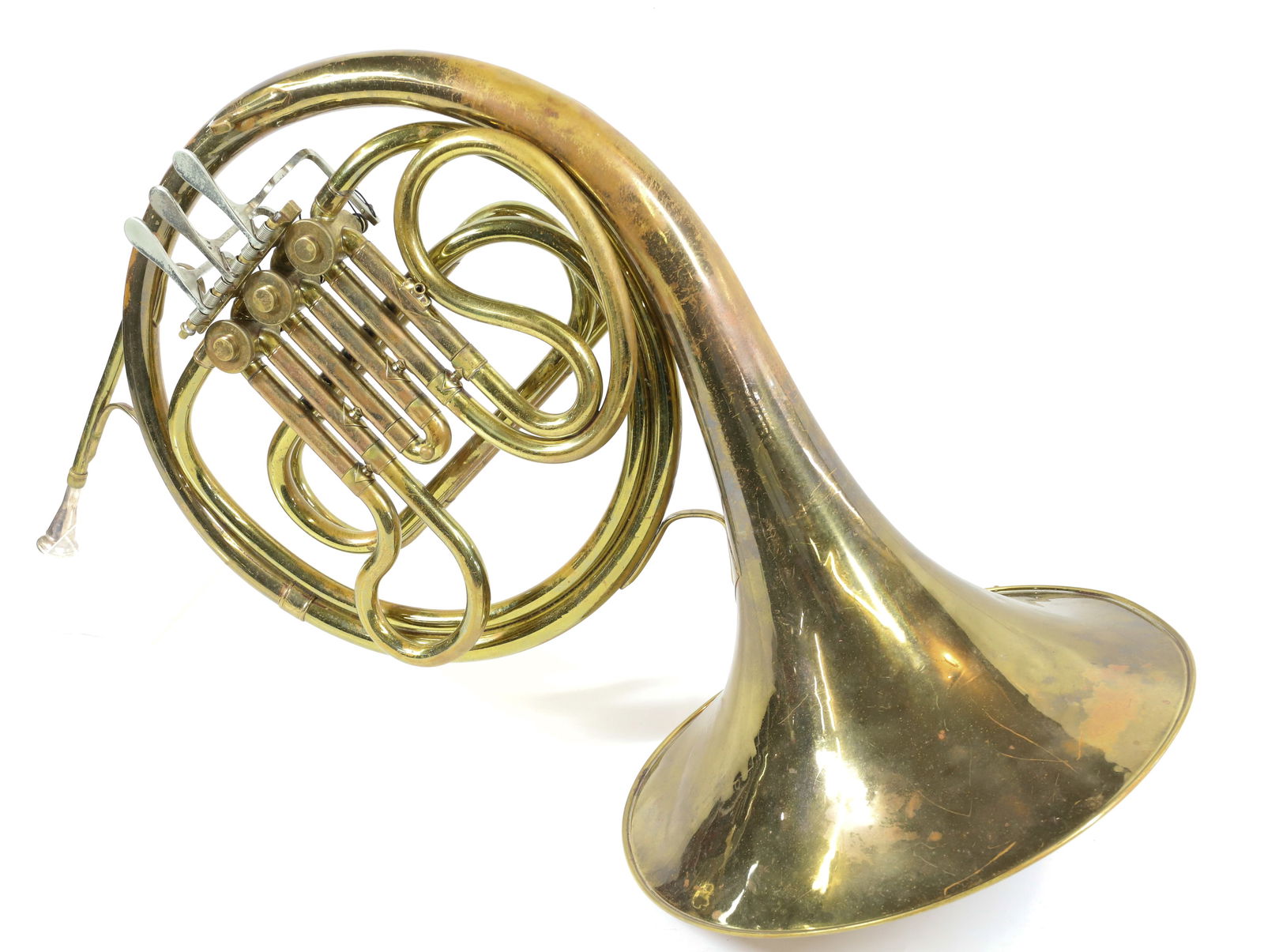 VINTAGE FRENCH HORN: MRKD. "CLEVELAND KING". FITTED CASE. 18 1/2" X 12". PLEASE READ CAREFULLY - Terms for Purchasing and Shipping of Auction Items. Please read carefully before bidding. All payments for purchases will be