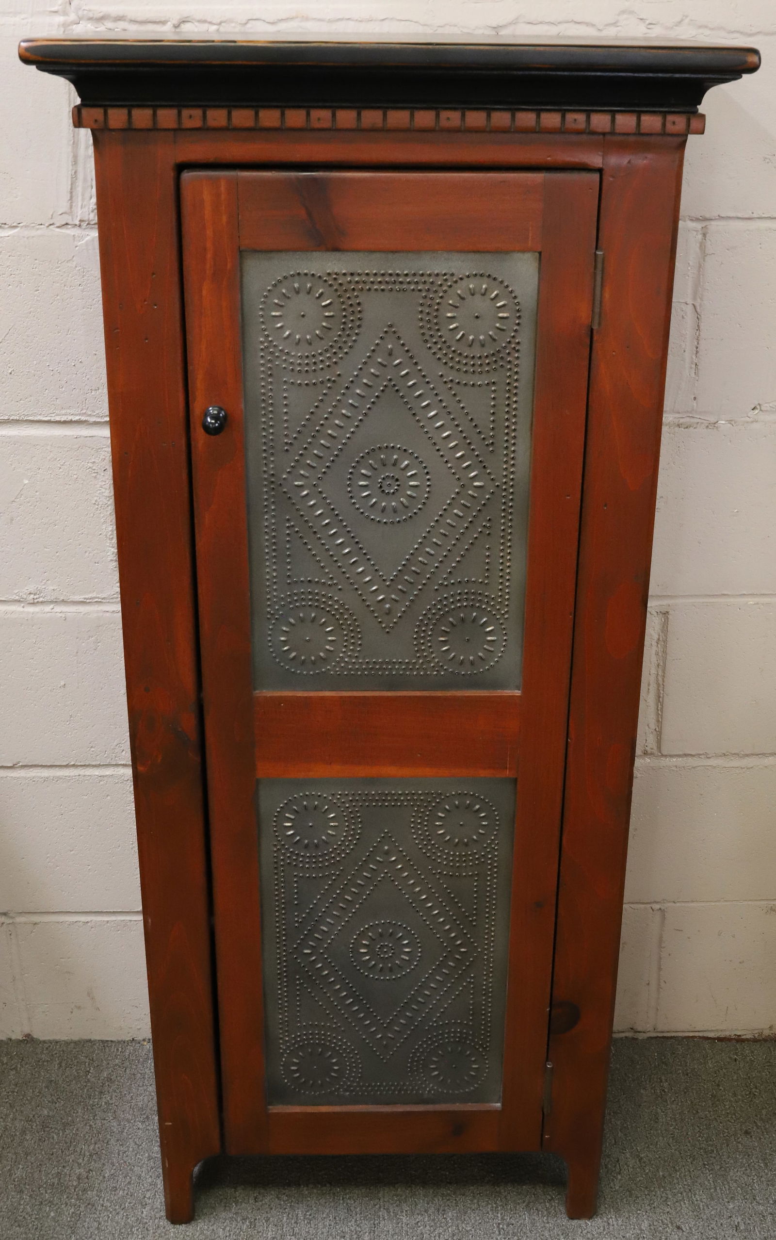 DECORATIVE STORAGE CABINET (1 of 4)