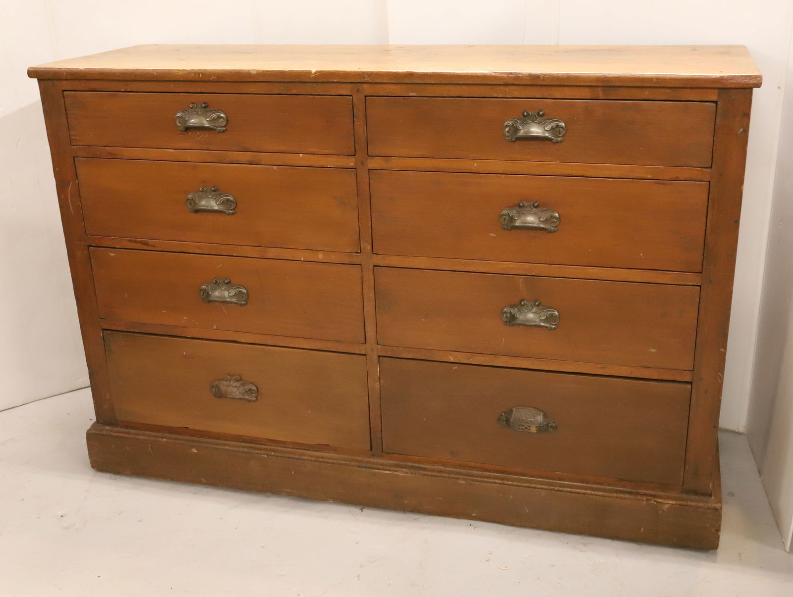 8 DRAWER STORAGE CABINET (1 of 8)