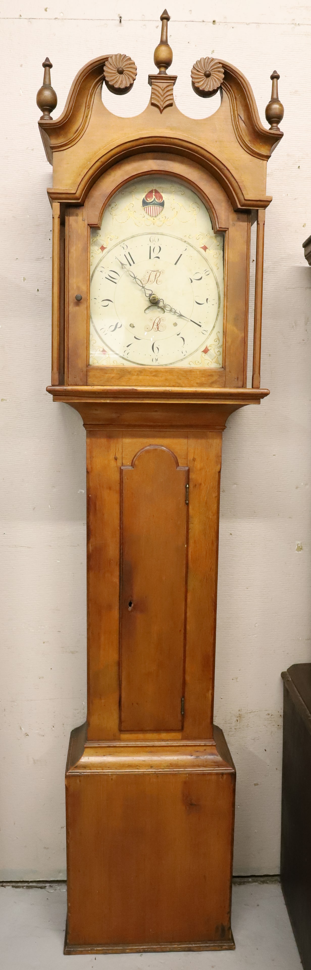 19TH CENTURY ANTIQUE TALL CASE CLOCK (1 of 4)