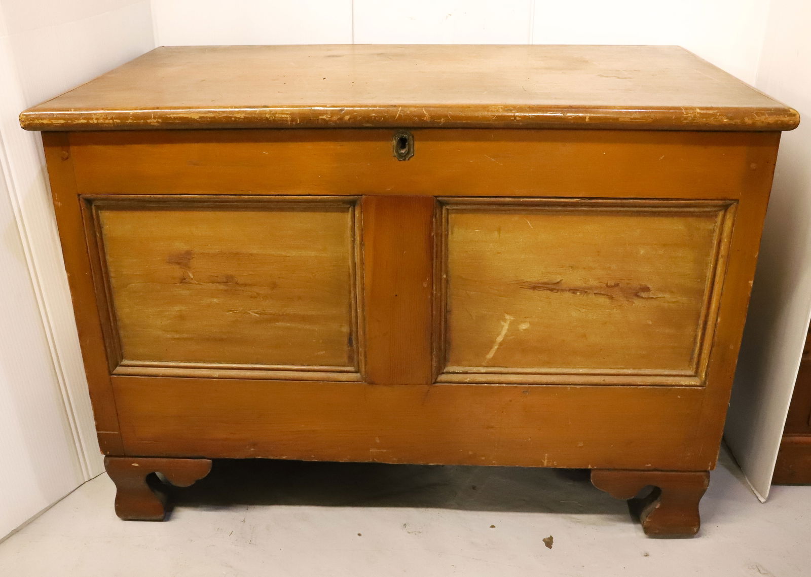 PANELED BLANKET CHEST (1 of 6)