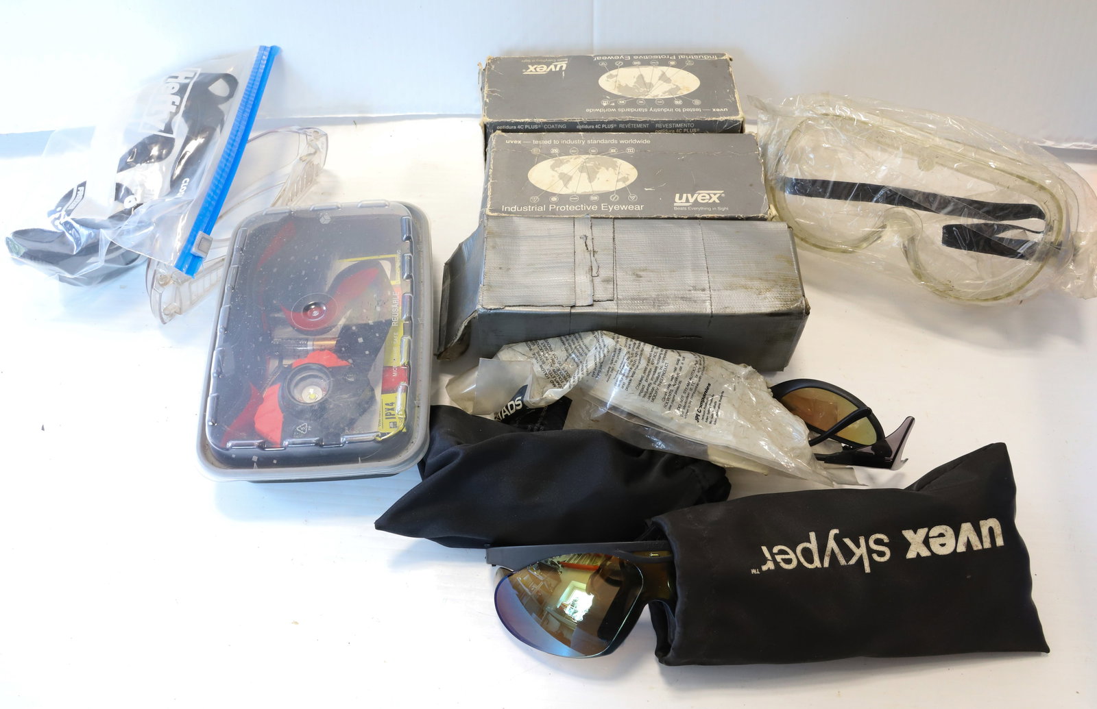 BOX LOT OF SAFETY GLASSES (1 of 1)