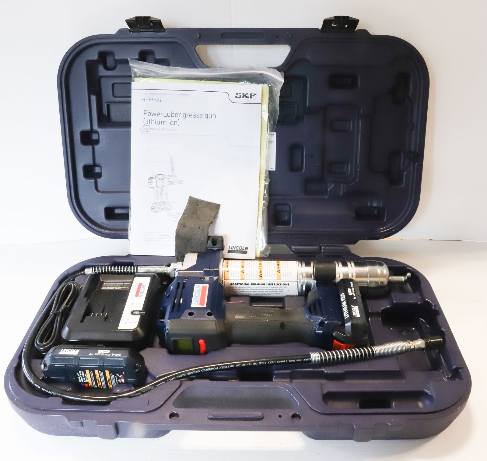 POWER GREASE GUN: LINCOLN 1880 SERIES W/ CASE Terms: THIS SALE IS AN ONLINE ONLY TOOL AND EQUIPMENT AUCTION. PLEASE READ CAREFULLY..... THERE ARE (2) LOCATIONS FOR THE ITEMS LISTED: LOTS 1 TO 286 ARE LOCATED AT 15 NEW