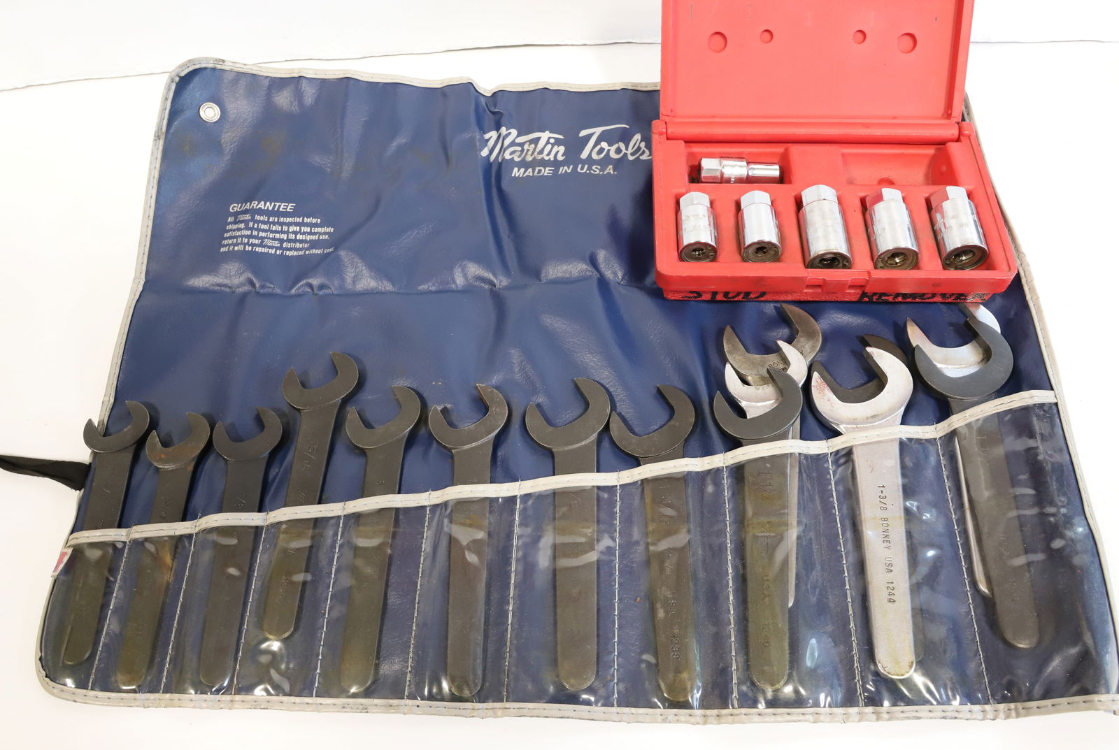 LOT OF TOOLS (1 of 3)