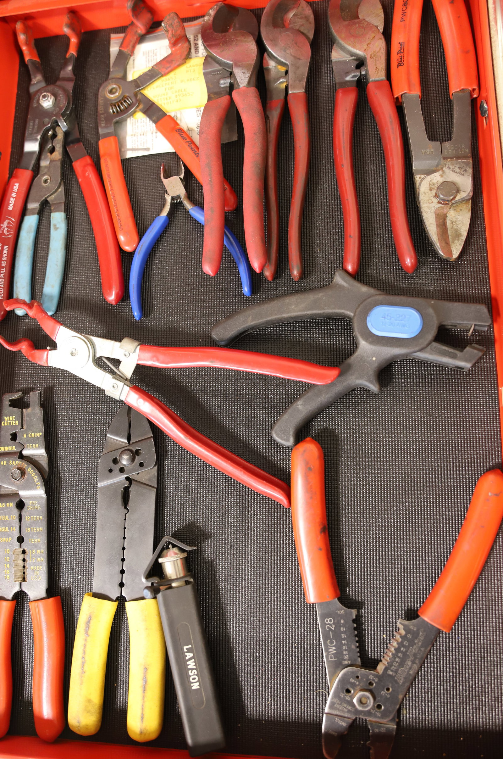 DRAWER OF ELECTRICAL PLIERS (1 of 3)