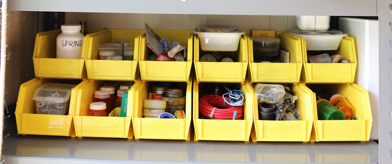 LARGE LOT OF ITEMS (1 of 3)