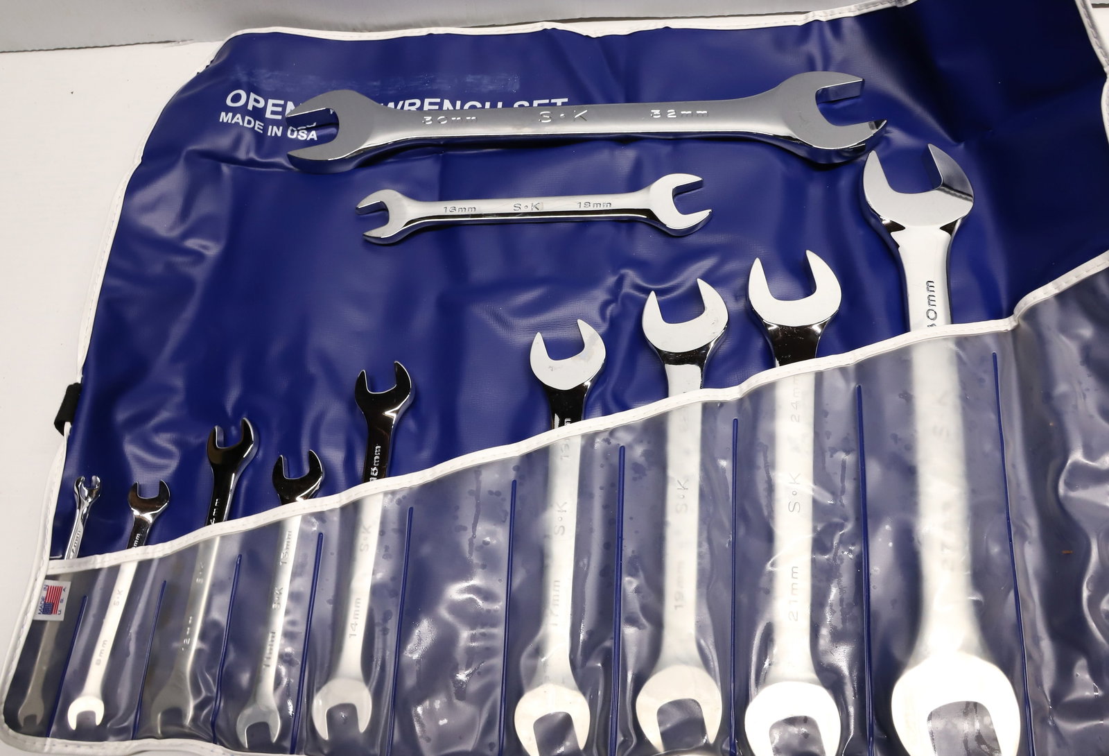 SET OF WRENCHES (1 of 1)