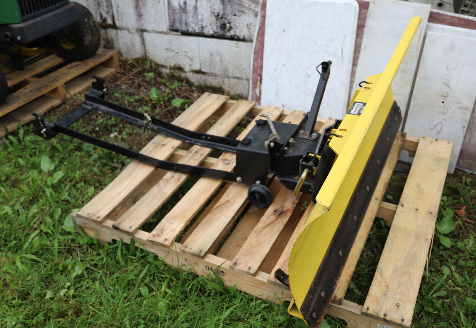 SNOW BLADE AND COLLECTION SYSTEM (1 of 3)