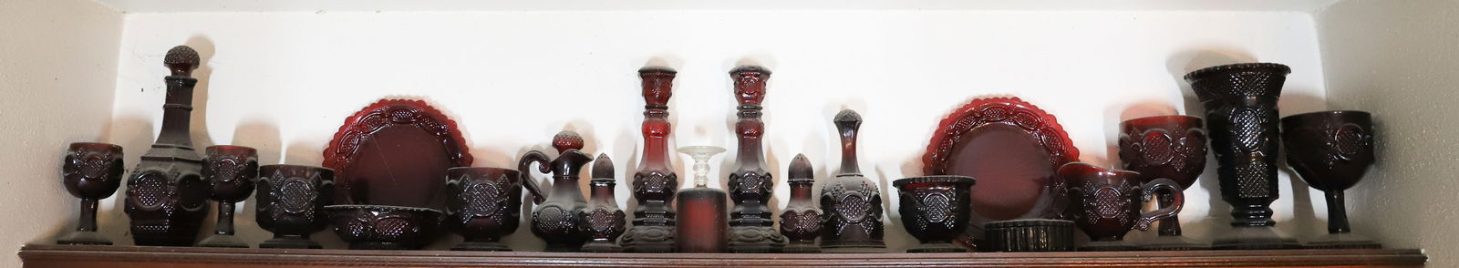 (21) AVON RUBY GLASS (1 of 3)