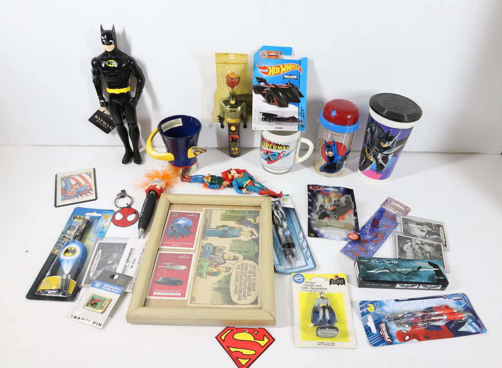 (15+) BATMAN SUPERMAN COLLECTIBLES (1 of 6)
