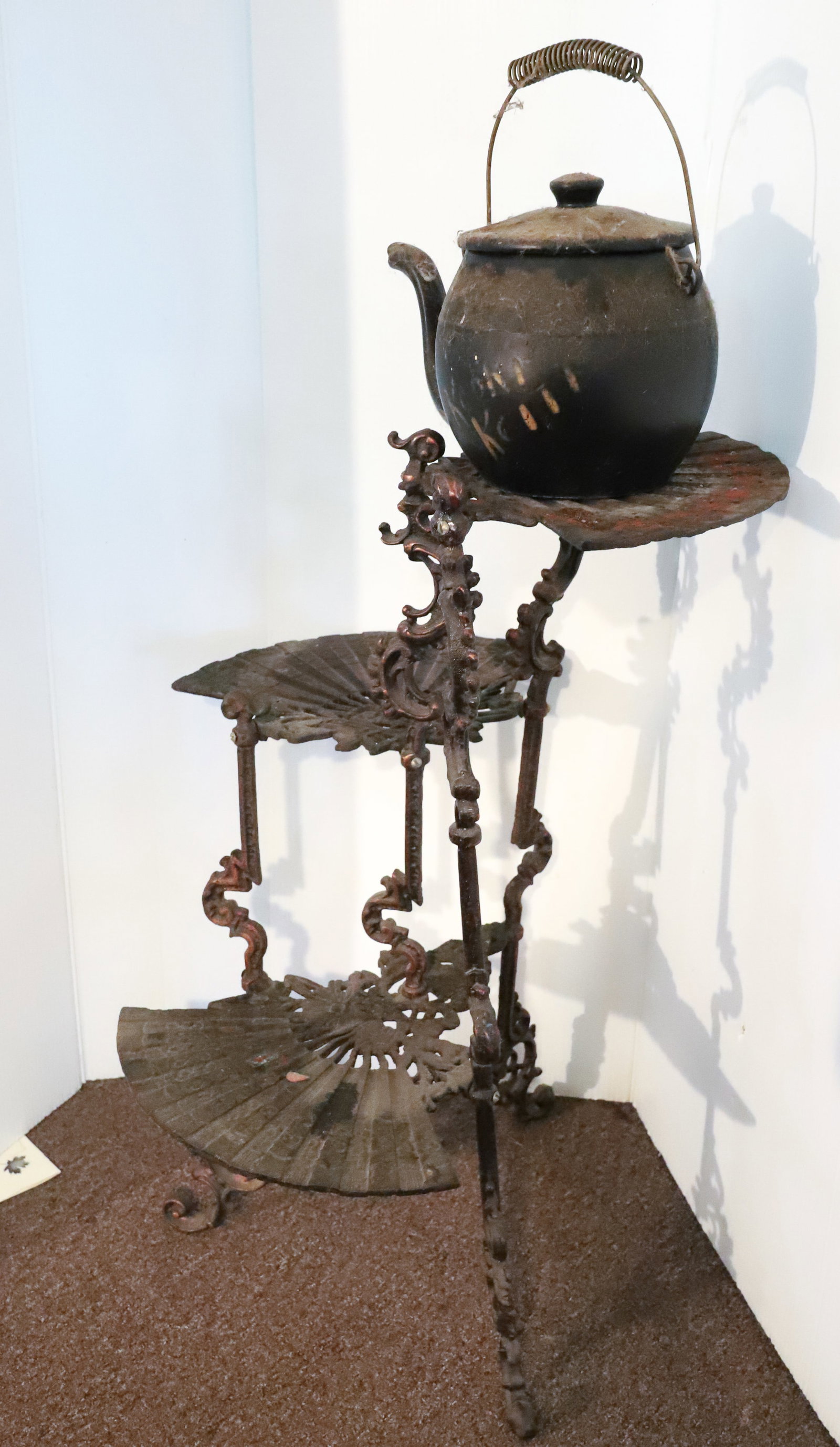 METAL PLANT STAND AND TEA KETTLE (1 of 3)