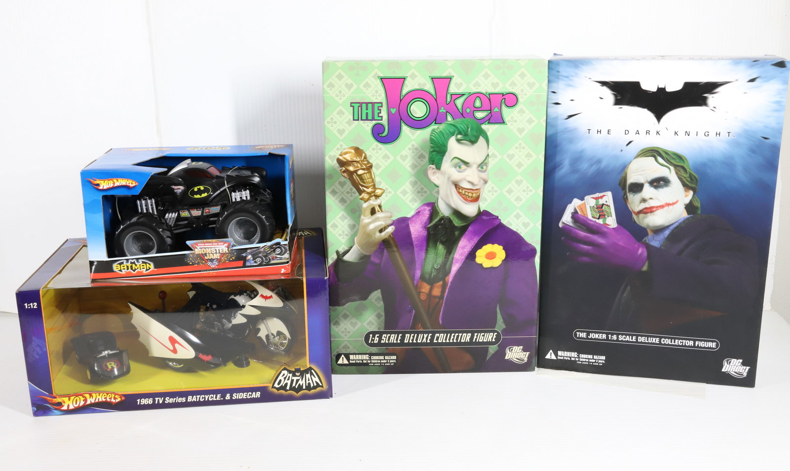 LOT OF BATMAN AND JOKER TOYS (1 of 5)