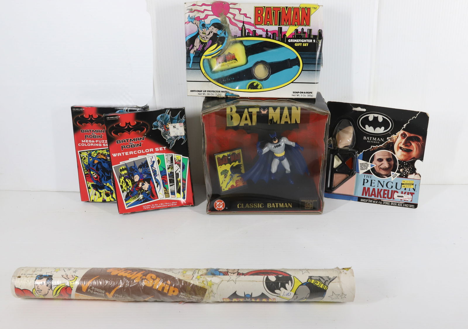 LOT OF BATMAN ITEMS (1 of 4)