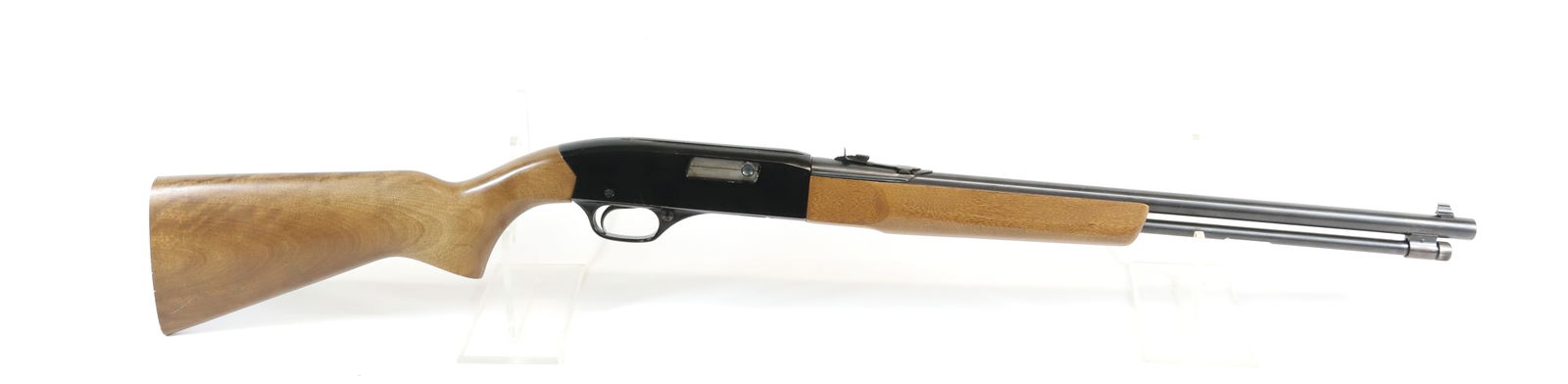 WINCHESTER MODEL 190 SEMI AUTO RIFLE: .22 L/LR, SERIAL# B152227, 20" BARREL Registration: Terms: THIS GUN REQUIRES REGISTRATION OR AN FFL TRANSFER TO PURCHASE