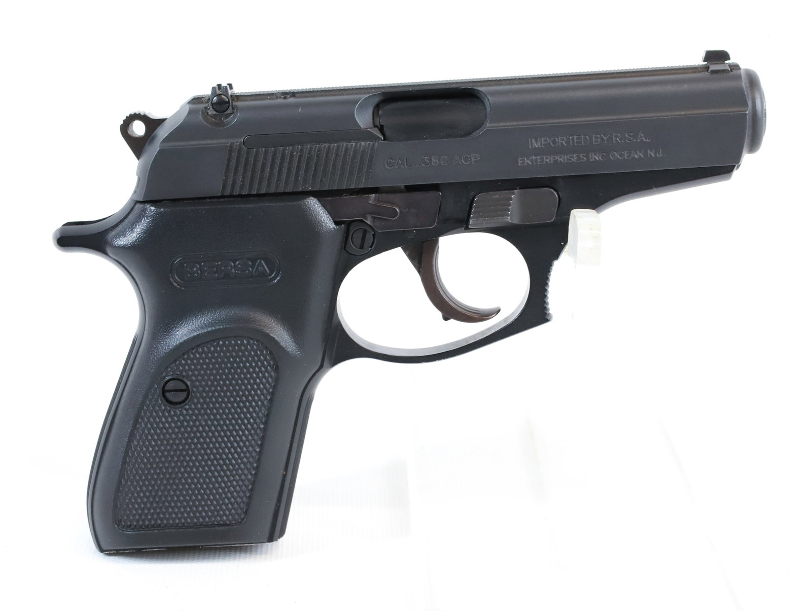 BERSA THUNDER MODEL SEMI AUTO PISTOL: 380 CAL, SERIAL# H06805, 3 1/2" BARREL, WITH BOX Registration: Terms: THIS GUN REQUIRES REGISTRATION OR AN FFL TRANSFER TO PURCHASE