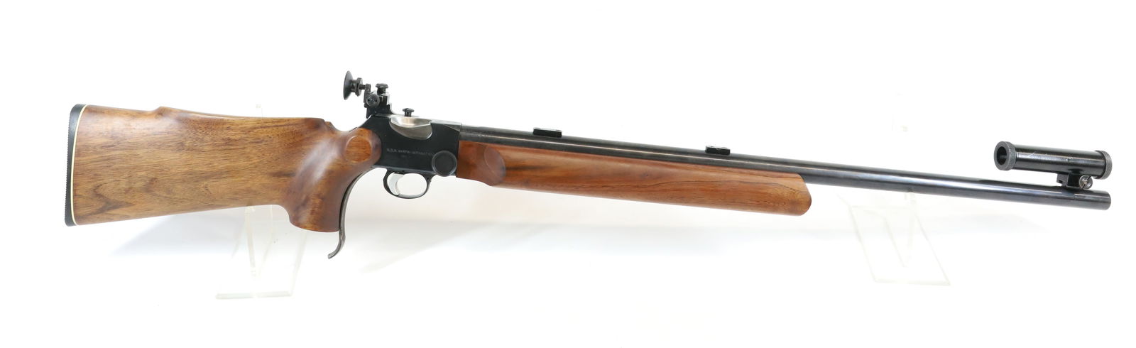 BSA MKII MARTINI INTERNATIONAL SINGLE SHOT TARGET RIFLE: .22 LR, SERIAL# UE1720, PARKER HALE PEEP SIGHT, FRONT TARGET SIGHT IS UNMARKED, 28" BARREL Registration: Terms: THIS GUN REQUIRES REGISTRATION OR AN FFL TRANSFER TO PURCHASE