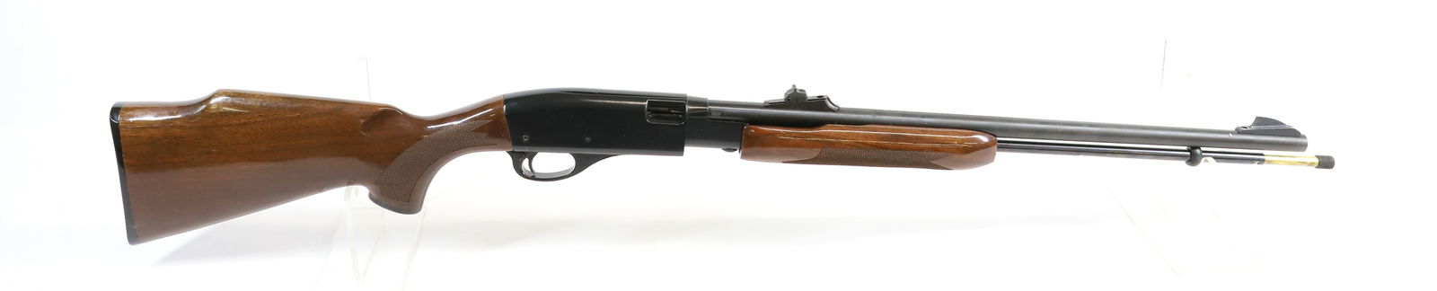 REMINGTON MODEL 572 FIELDMASTER: 22 S/L/LR. SERIAL #B1586534. 22" BARREL. Registration: Terms: THIS GUN REQUIRES REGISTRATION OR AN FFL TRANSFER TO PURCHASE