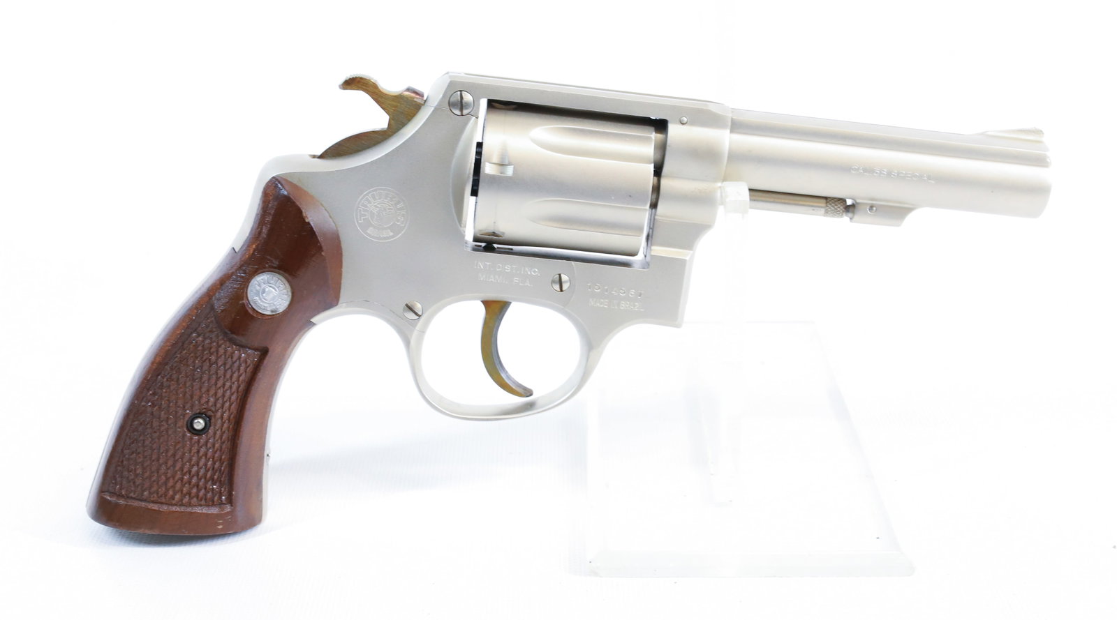 TAURUS MODEL 82-4 REVOLVER: .38 SPECIAL, SERIAL# 1514567, SATIN FINISH, 4" BARREL, WITH ORIGINAL BOX Registration: Terms: THIS GUN REQUIRES REGISTRATION OR AN FFL TRANSFER TO PURCHASE
