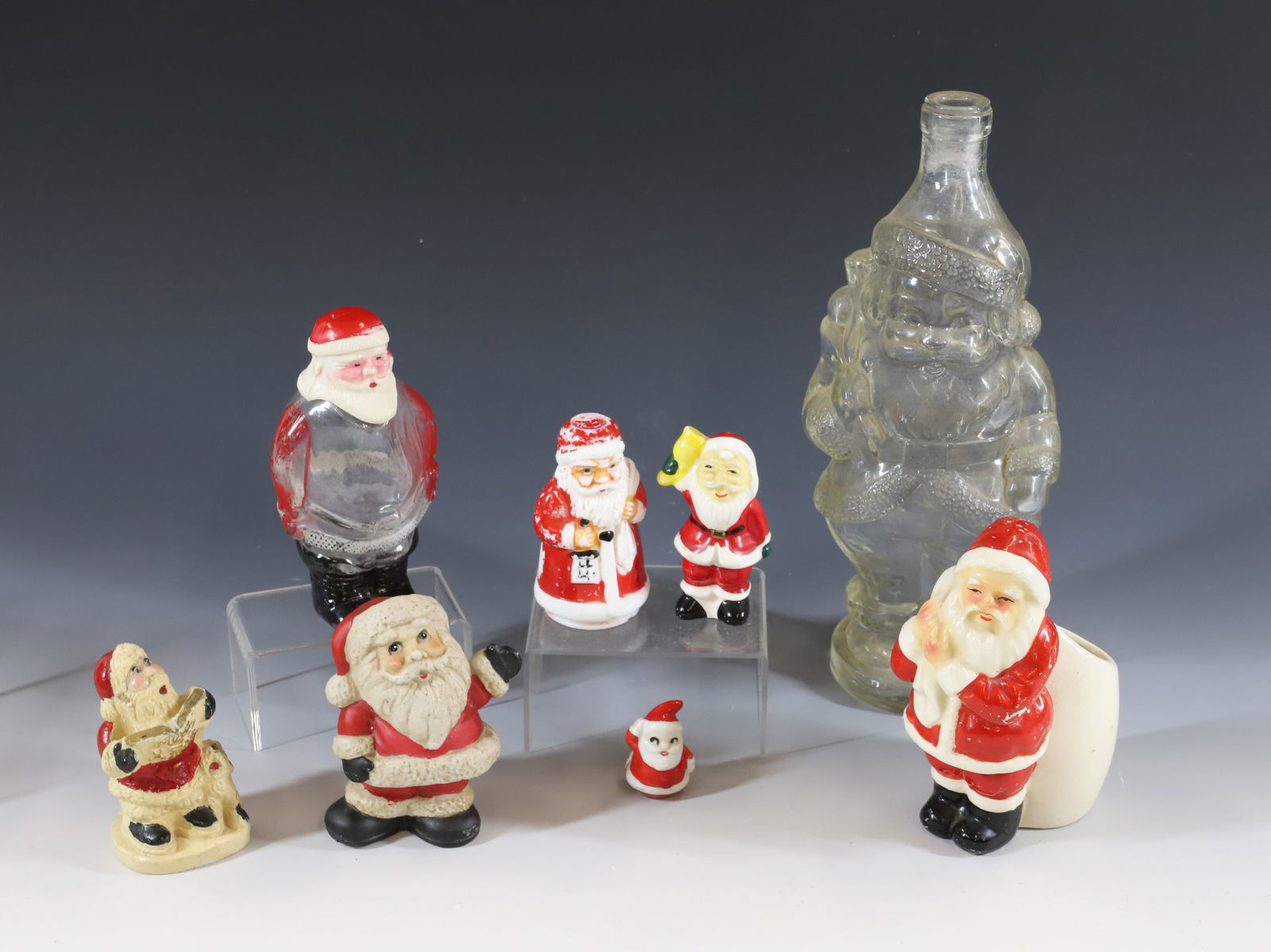 LOT OF GLASS AND CERAMIC SANTA CLAUS FIGURES (1 of 3)