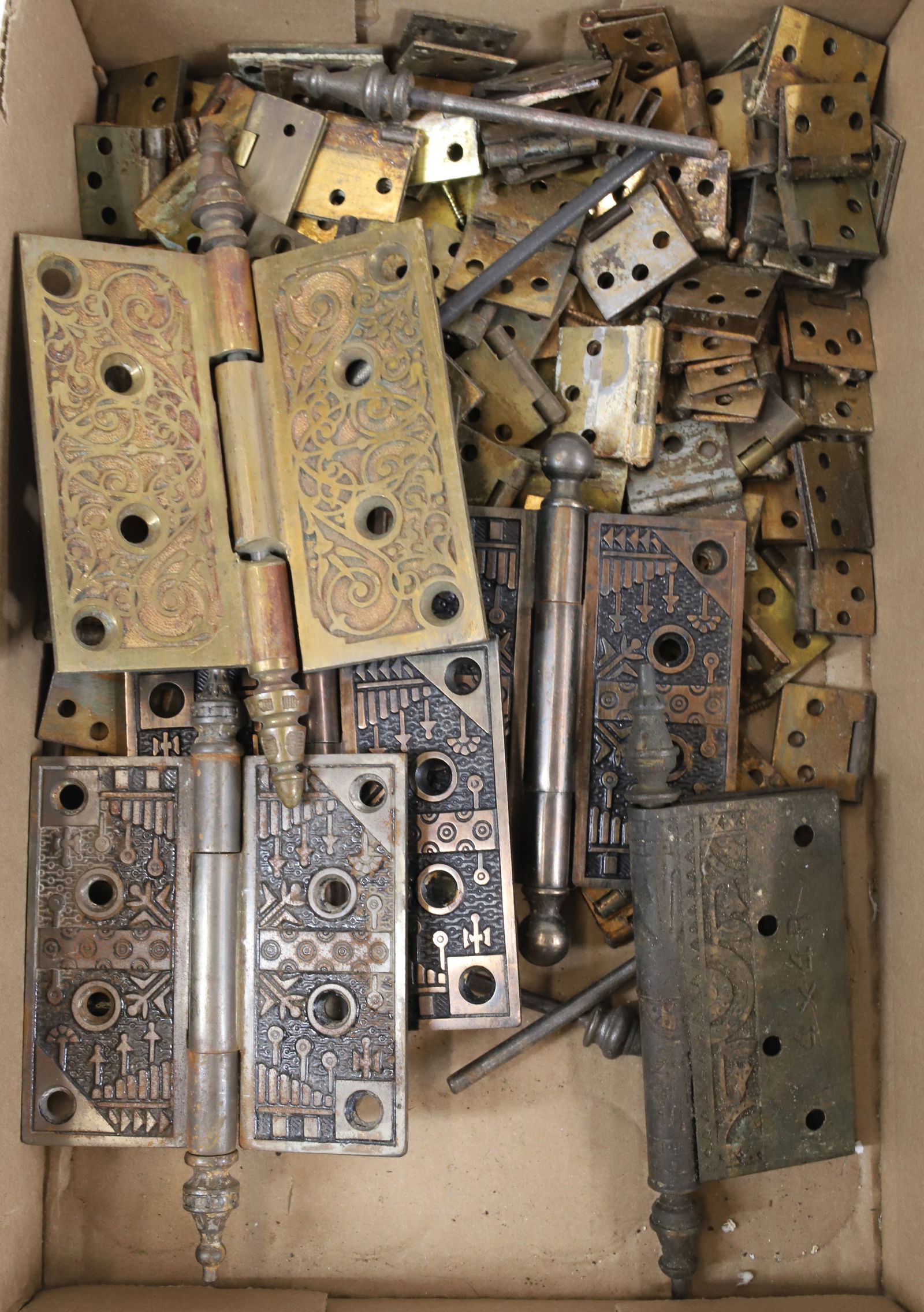 HINGE GROUPING: (5) EASTLAKE DOOR HINGES THREE MATCHING PLUS SMALLER HINGES FOR INTERIOR SHUTTERS 4" X 4" , 1 1/4" X 1 7/8" Terms: PLEASE READ CAREFULLY -THIS IS AN ONLINE ONLY AUCTION WITH ABSENTEE AND PHONE BIDDING