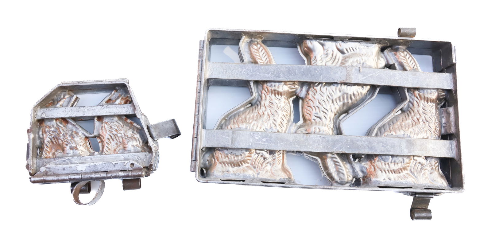 (2) HINGED RABBIT CHOCOLATE MOLDS (1 of 4)