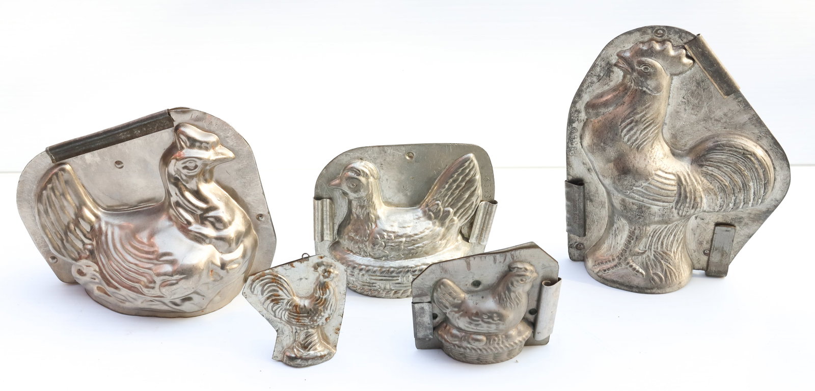 (5) ANTIQUE CHOCOLATE MOLDS (1 of 5)