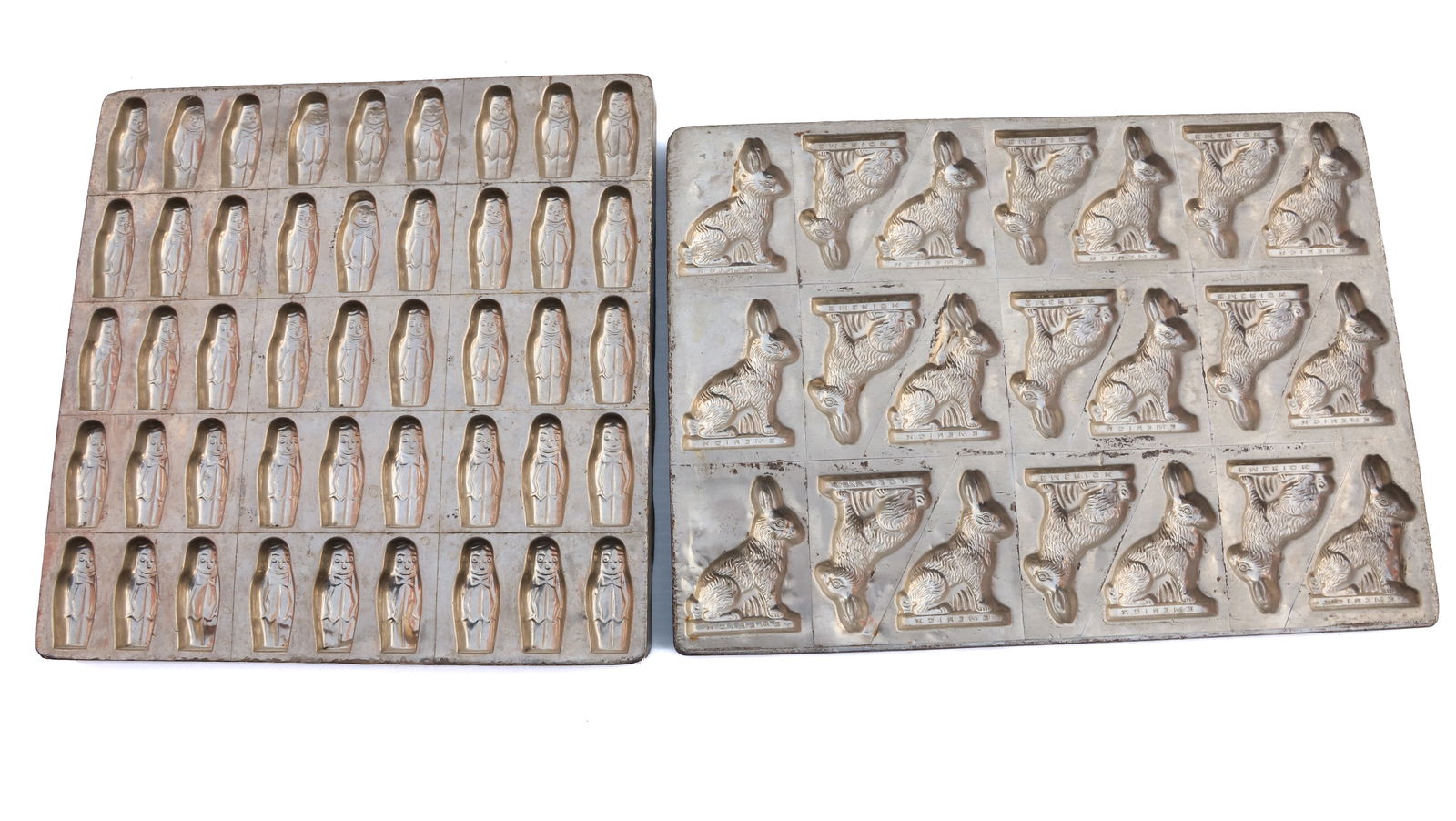 (2) FLAT CHOCOLATE MOLDS (1 of 3)