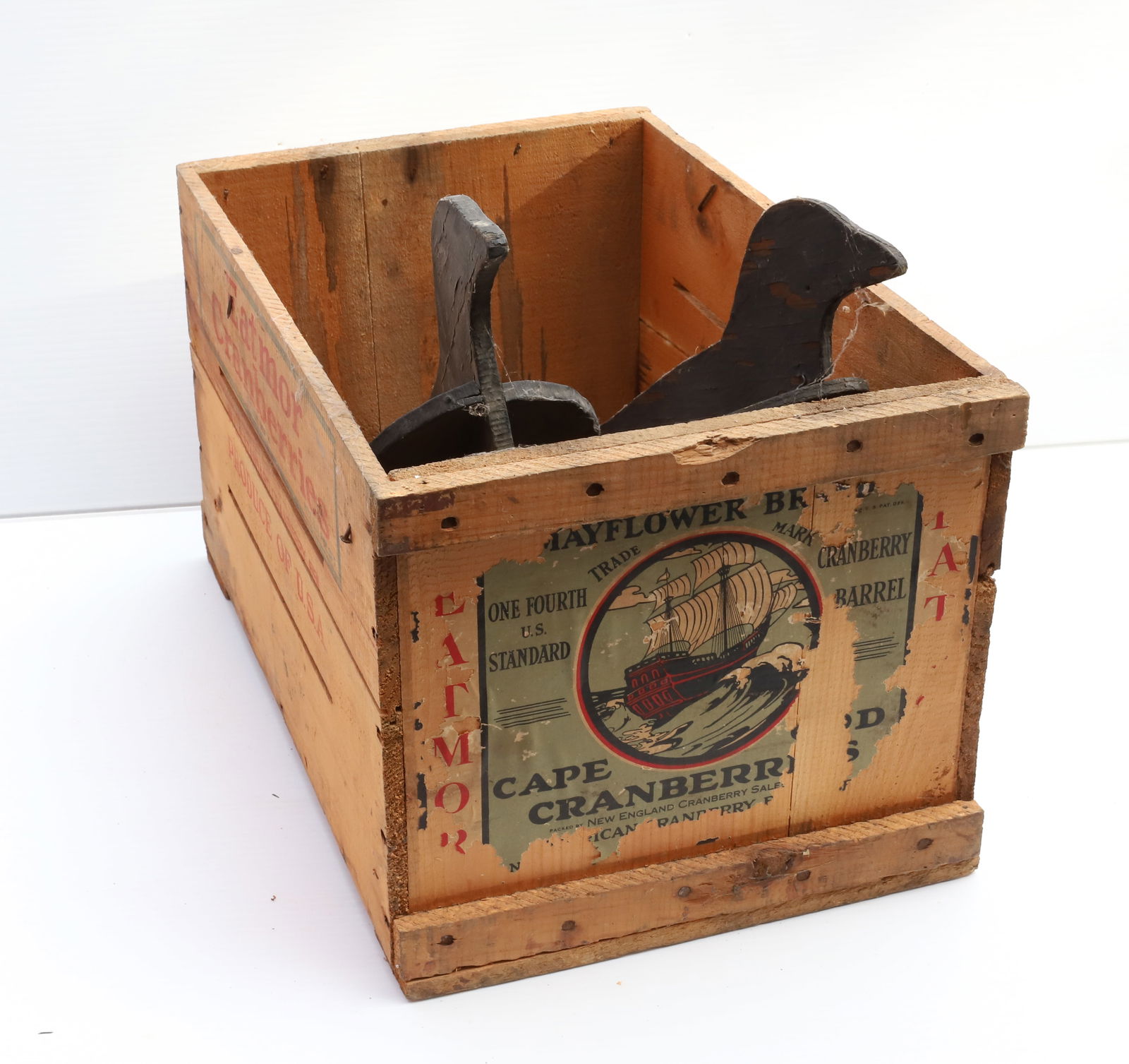 CRANBERRY CRATE AND CROW DECOYS (1 of 4)