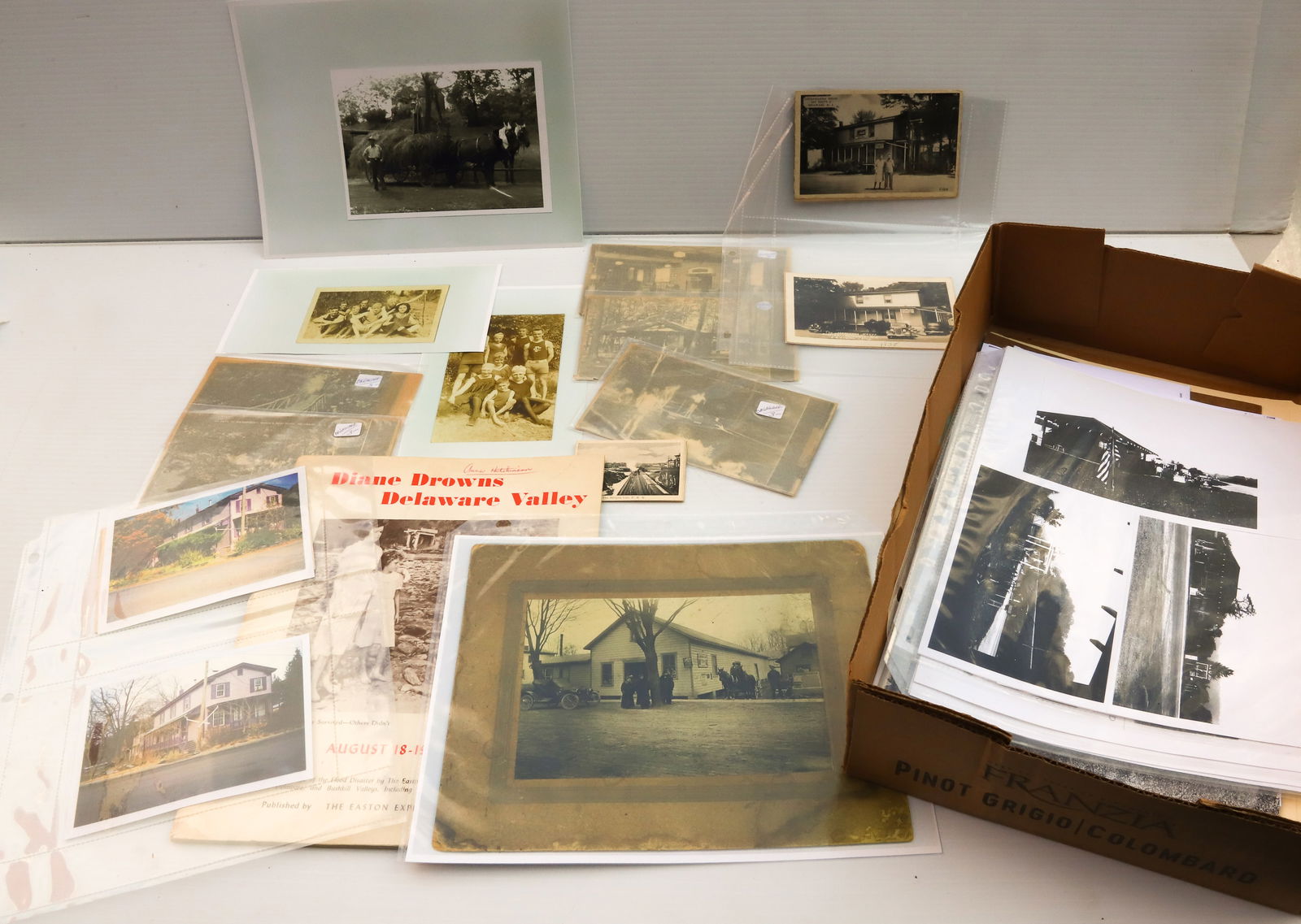 LOT OF PHOTOGRAPHS AND PAPER GOODS (1 of 8)