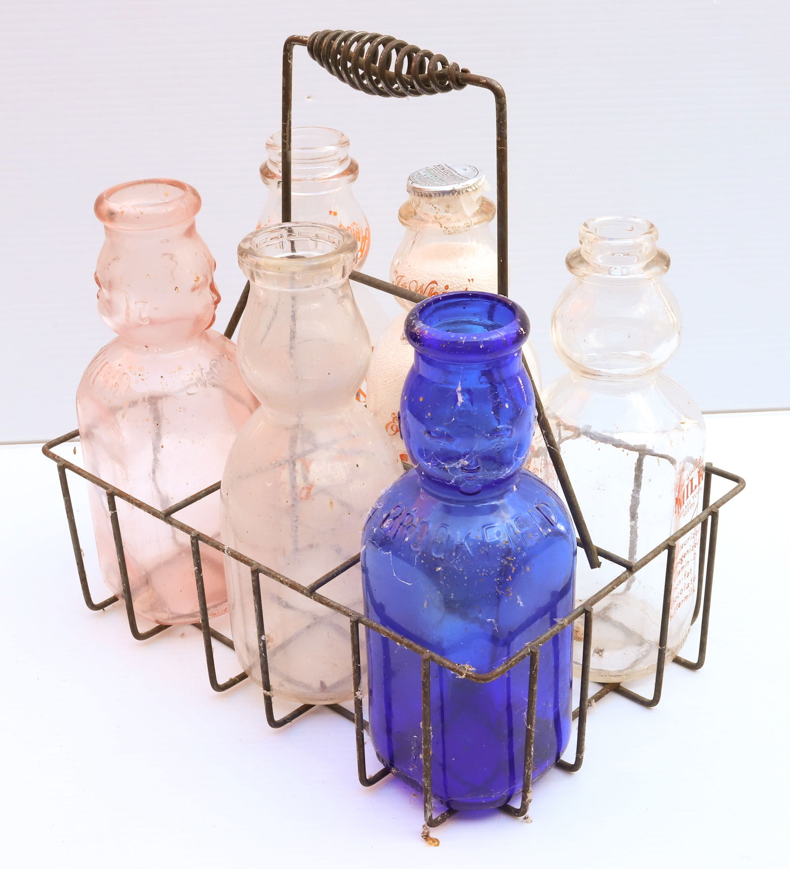 (6) CREAM TOP MILK BOTTLES AND CARRIER (1 of 4)