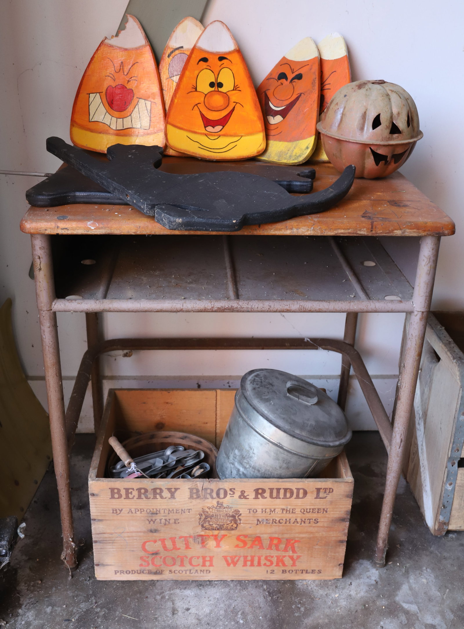 LOT OF HALLOWEEN DECORATIONS AND MORE: HALLOWEEN DECORATIONS, SCHOOL DESK, AND ADVERTISING CRATE Terms: PLEASE READ CAREFULLY -THIS IS AN ONLINE ONLY AUCTION. Terms for Purchasing and Shipping of Auction Items. Please read carefully before