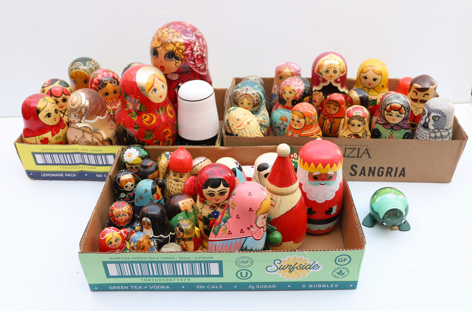 (3) BOXES OF NESTING DOLLS: VARIOUS STYLES AND SIZES Terms: PLEASE READ CAREFULLY -THIS IS AN ONLINE ONLY AUCTION. Terms for Purchasing and Shipping of Auction Items. Please read carefully before bidding. All payments for purcha
