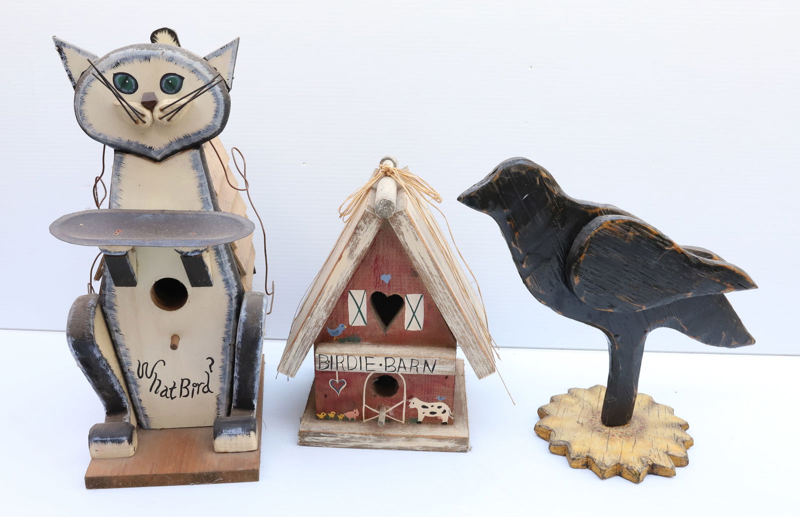 LOT OF FOLK ART BIRD HOUSES AND CROW (1 of 2)