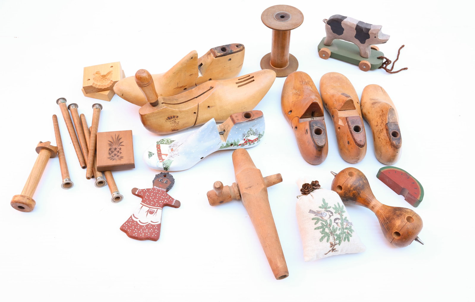 LOT OF WOODEN SHOE MOLDS: SHOE MOLDS, THREAD SPOOLS, AND MORE Terms: PLEASE READ CAREFULLY -THIS IS AN ONLINE ONLY AUCTION. Terms for Purchasing and Shipping of Auction Items. Please read carefully before bidding. All payments