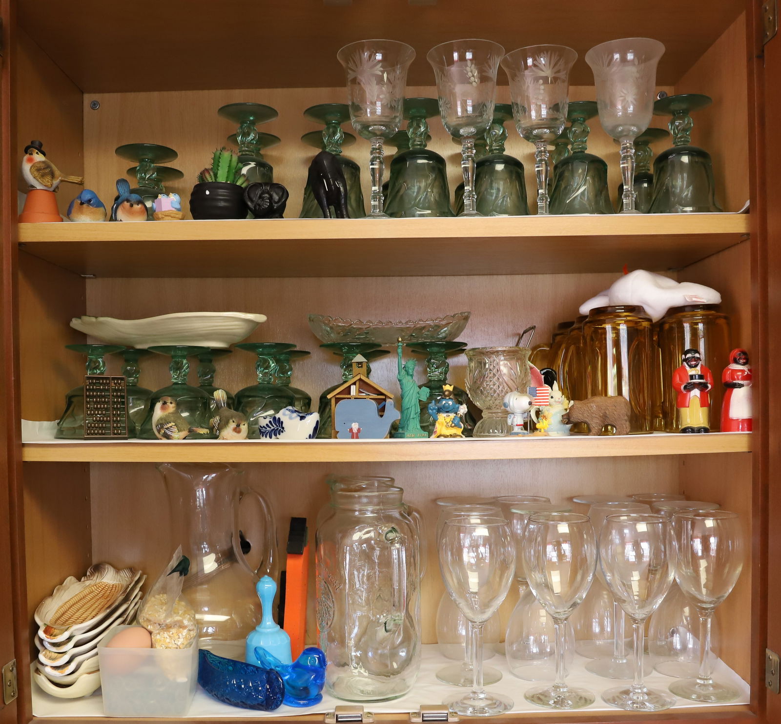 CONTENTS OF KITCHEN CUPBOARD (1 of 3)