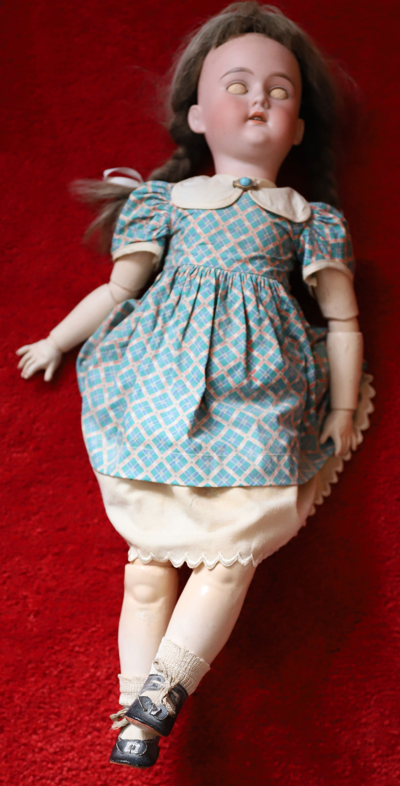 GERMAN BISQUE DOLL (1 of 5)