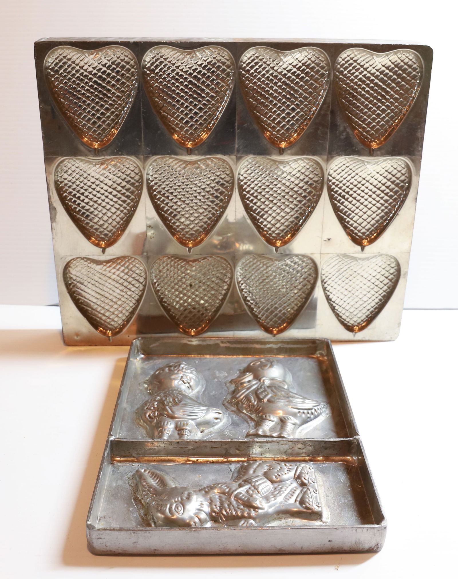 (2) ANTIQUE CHOCOLATE MOLDS (1 of 5)