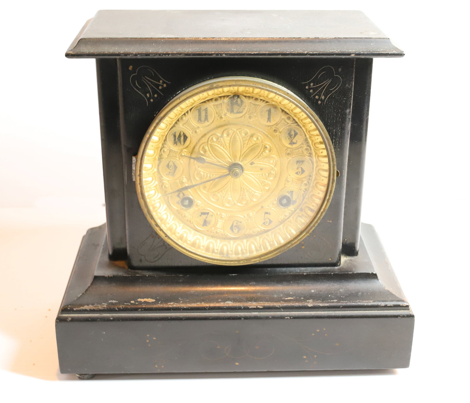 ANTIQUE MANTLE CLOCK: PAINTED WOOD CASE - MARKED; FINLAND, WATERBURY CLOCK CO. - 10" X 10 1/2" X 5 1/2" Terms: PLEASE READ CAREFULLY -THIS IS AN ONLINE ONLY AUCTION. Terms for Purchasing and Shipping of Auction Items. Plea