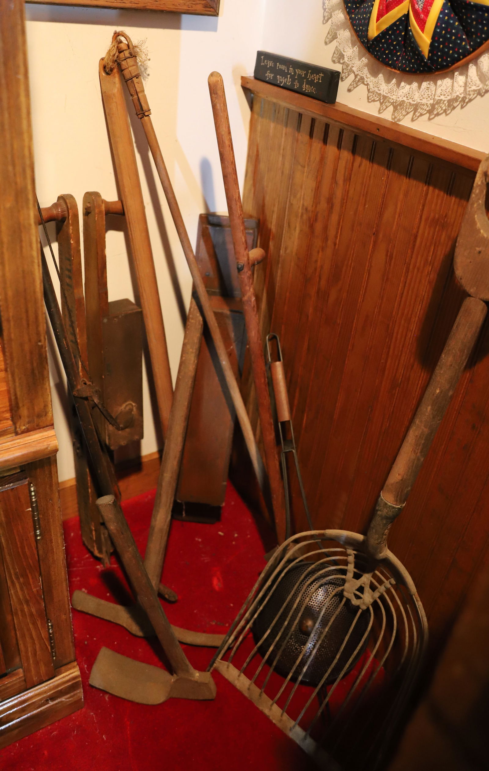 LOT OF PRIMITIVE TOOLS (1 of 3)