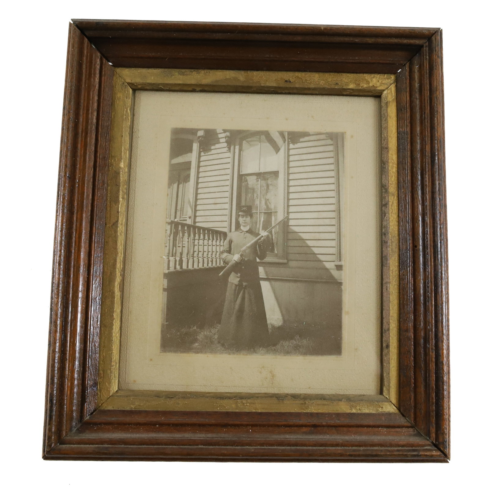 CIVIL WAR CABINET CARD: LADY WITH CIVIL WAR HAT,COAT AND RIFLE 6 1/2" X 5 1/4" Terms: PLEASE READ CAREFULLY -THIS IS AN ONLINE ONLY AUCTION. AUTO-PAY WILL RUN IMMEDIATELY FOLLOWING THE AUCTION!! Terms for Purchasing and Ship