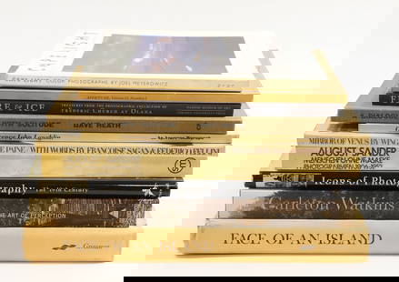 LOT OF ART PHOTOGRAPHY COFFEE TABLE BOOKS: (10) INCLUDING: CAPE LIGHT, JOEL MEYEROWITZ, 1978. FRENCH PRIMITIVE PHOTOGRAPHY, 1970. AUGUST SANDER, MENSCHEN OHNE MASKE PHOTOGRAPHIEN 1906-1952, 1971. MIRROR OF VENUS BY WINGATE PAINE, 1970. CLARENC