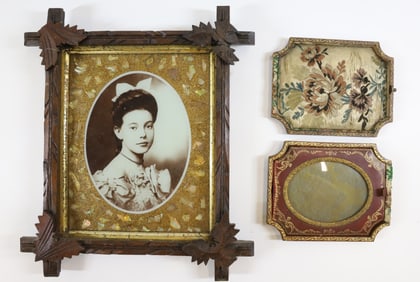 (2) PORTRAIT AND PORTRAIT CASE