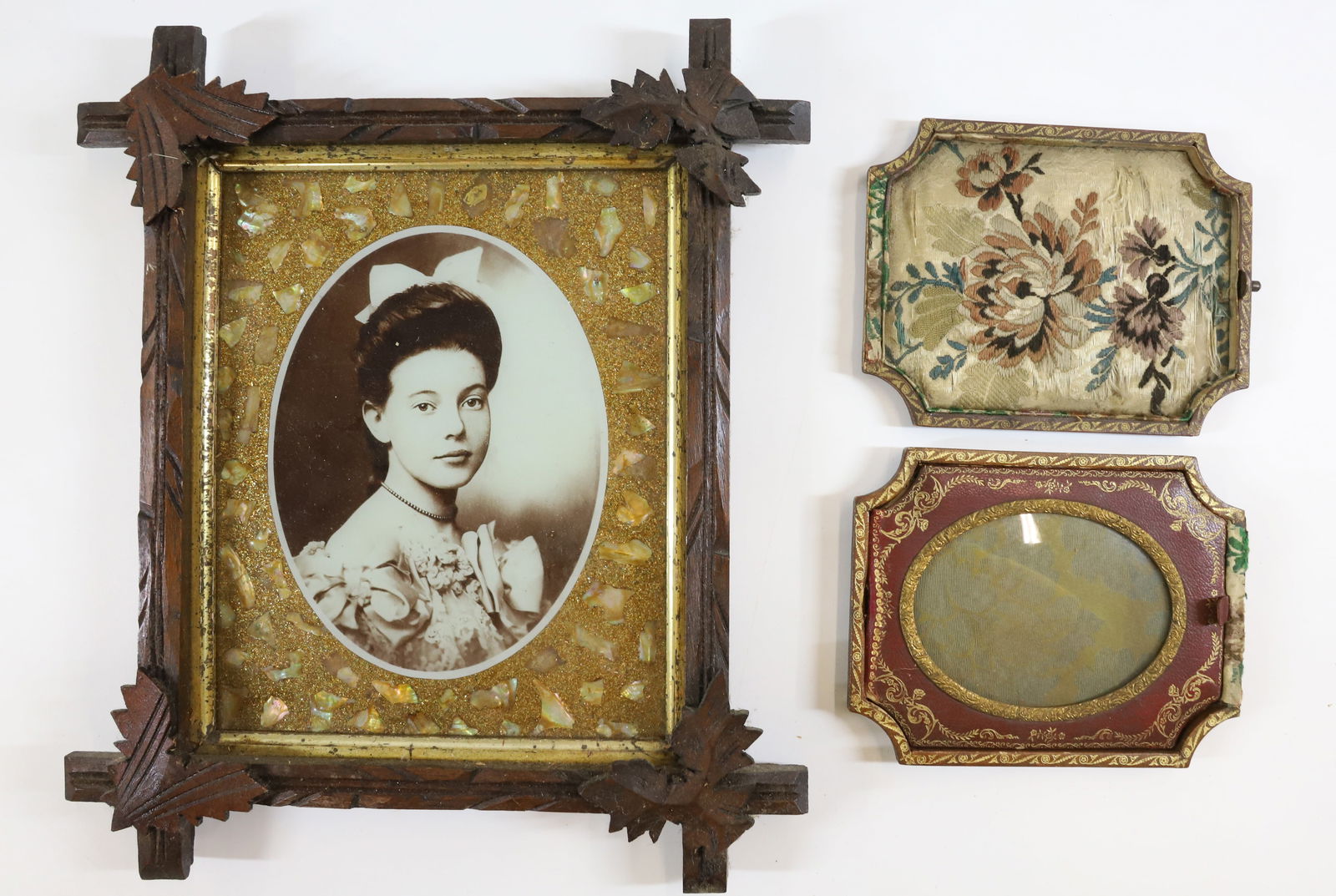 (2) PORTRAIT AND PORTRAIT CASE (1 of 3)