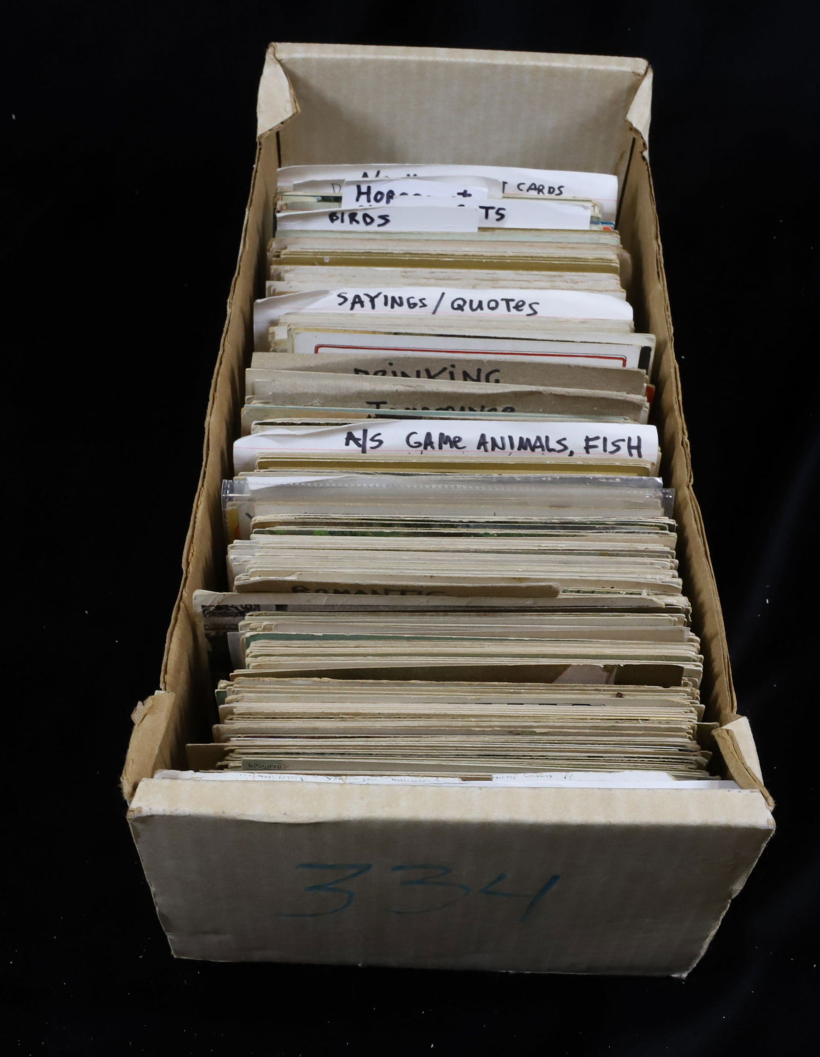 LARGE LOT OF (500+) VINTAGE POSTCARDS (1 of 6)