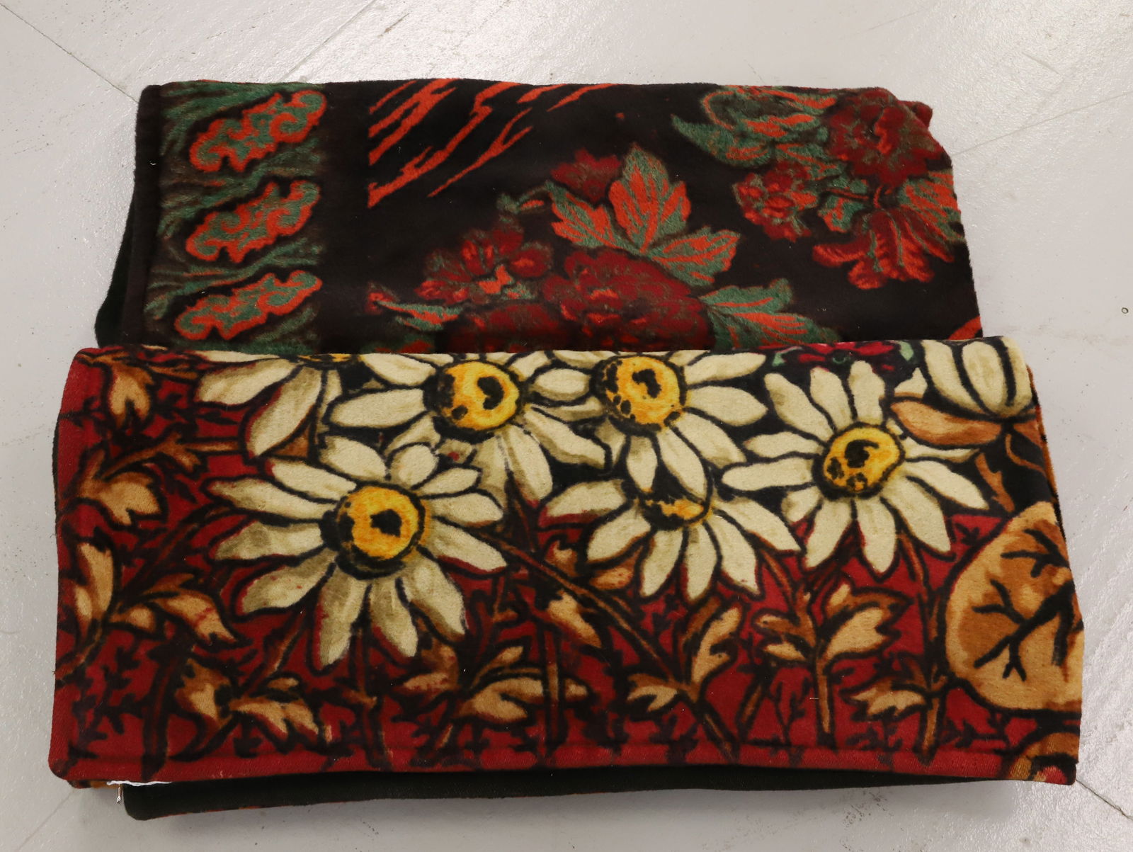 (2) ANTIQUE SLEIGH BLANKETS, LAP ROBE (1 of 4)